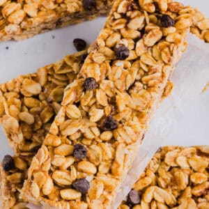 These No Bake Almond Butter Granola Bars are a wholesome, delicious snack that easily comes together in just 15 minutes using simple pantry ingredients! Perfect for busy mornings, a healthy snack or for your kid's lunchbox!