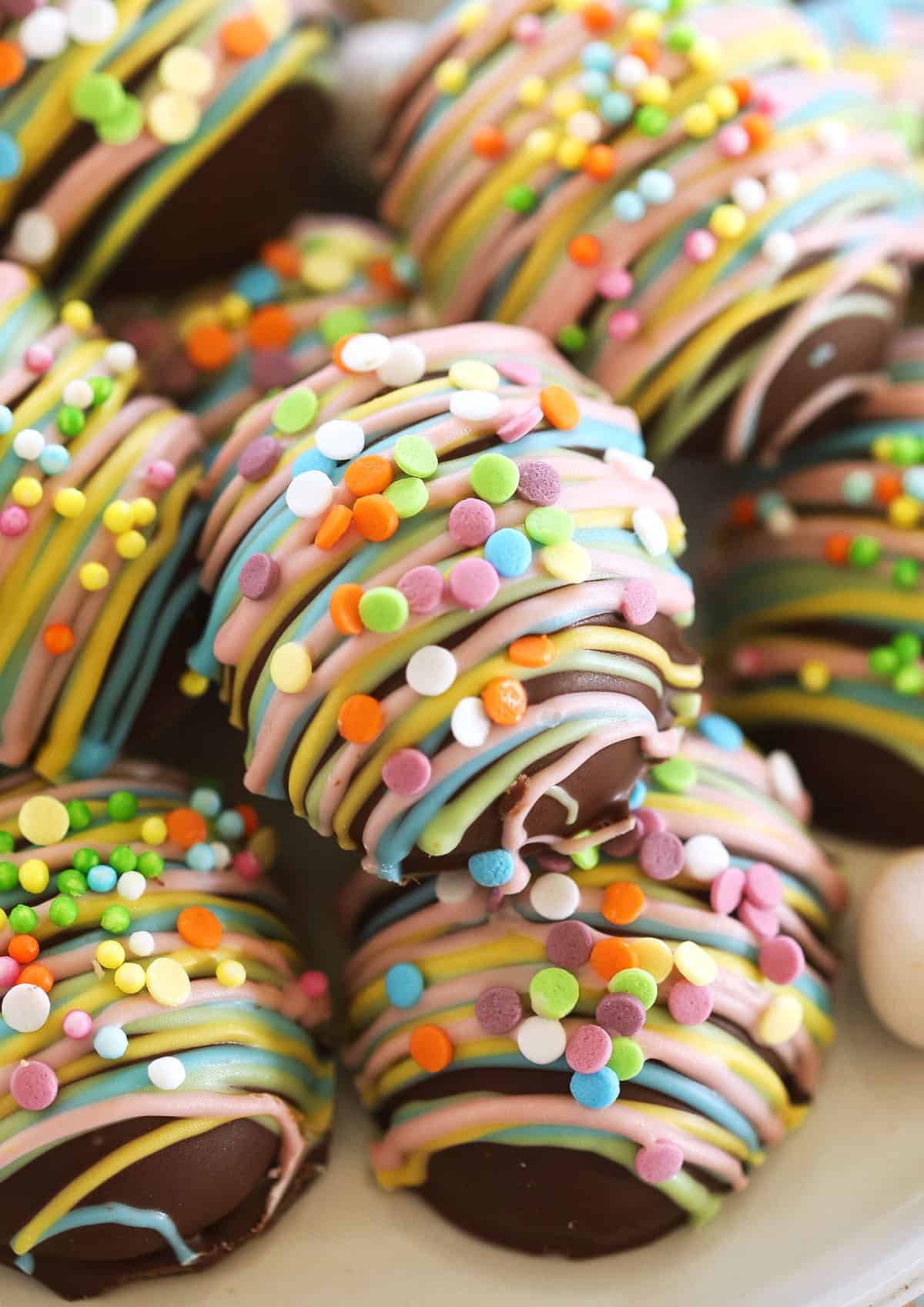 These Healthy Chocolate Peanut Butter Eggs are an easy no-bake Easter treat made with just a few simple ingredients! A healthier version of Reese's eggs that are gluten-free and refined sugar-free!